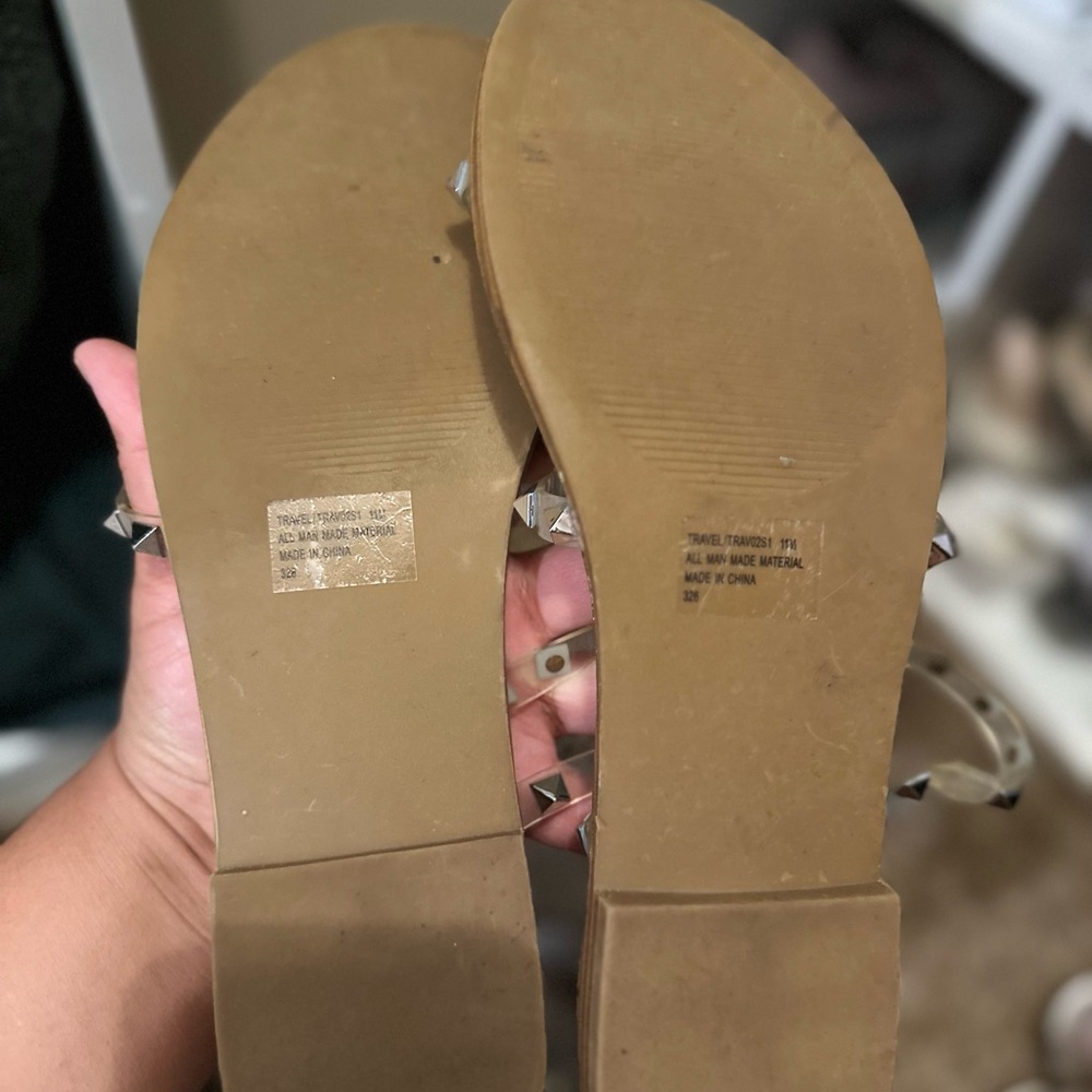 Steve Madden Clear Studded Sandals 11 - Picture 3 of 4